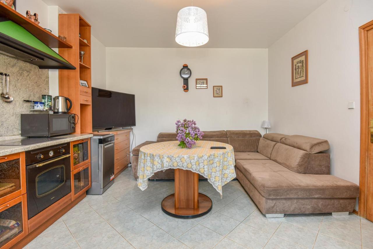 Medziotoju Apartment In Old City Palanga Dış mekan fotoğraf