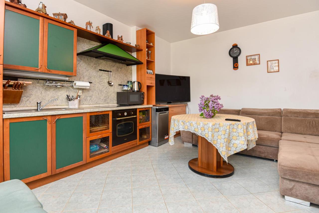 Medziotoju Apartment In Old City Palanga Dış mekan fotoğraf