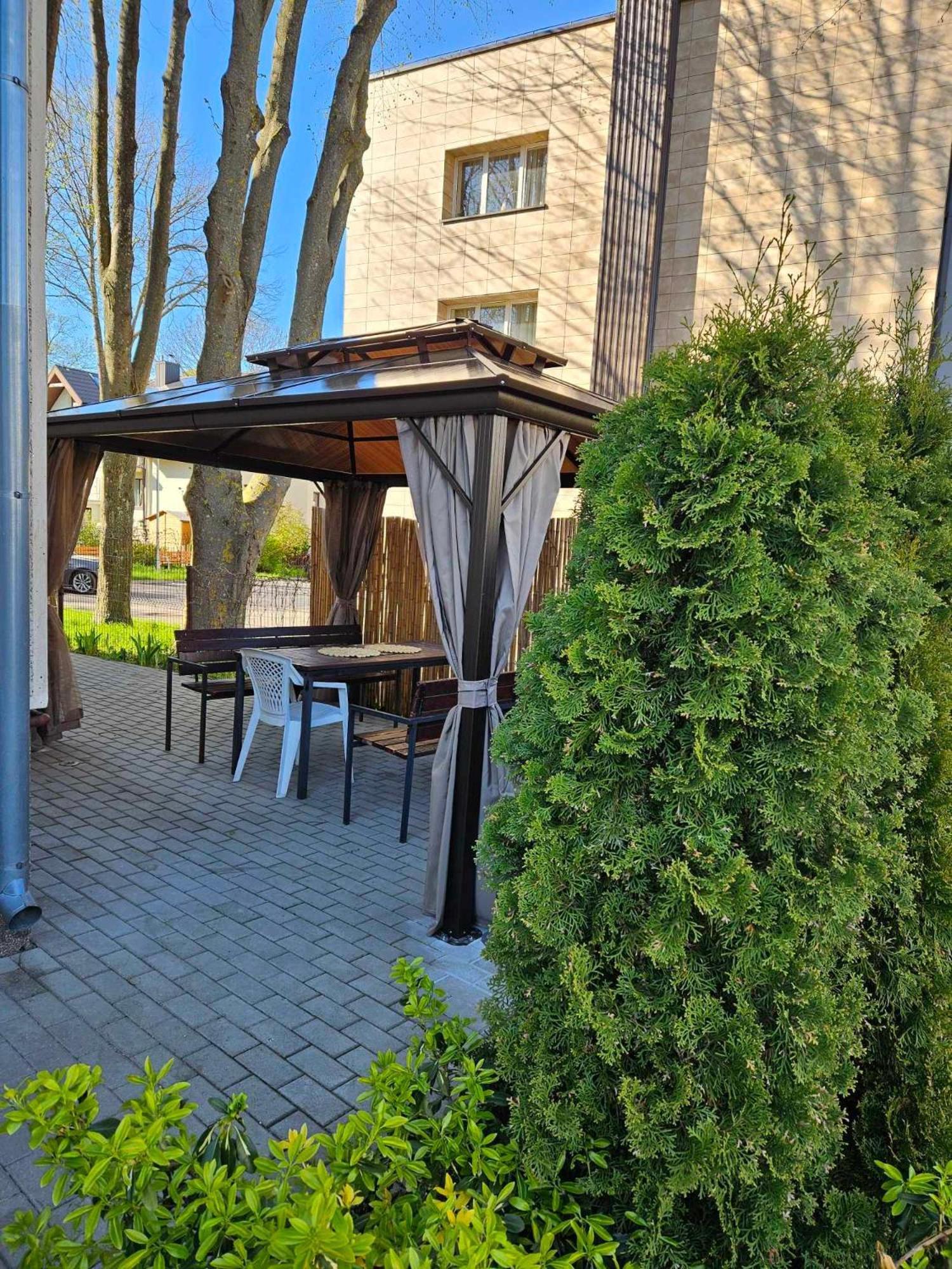 Medziotoju Apartment In Old City Palanga Dış mekan fotoğraf